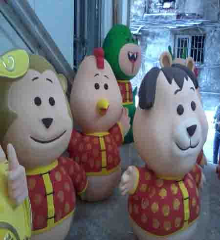 泡沫雕塑防護(hù)聚脲(圖1) 泡沫雕塑防護(hù)聚脲噴涂案例